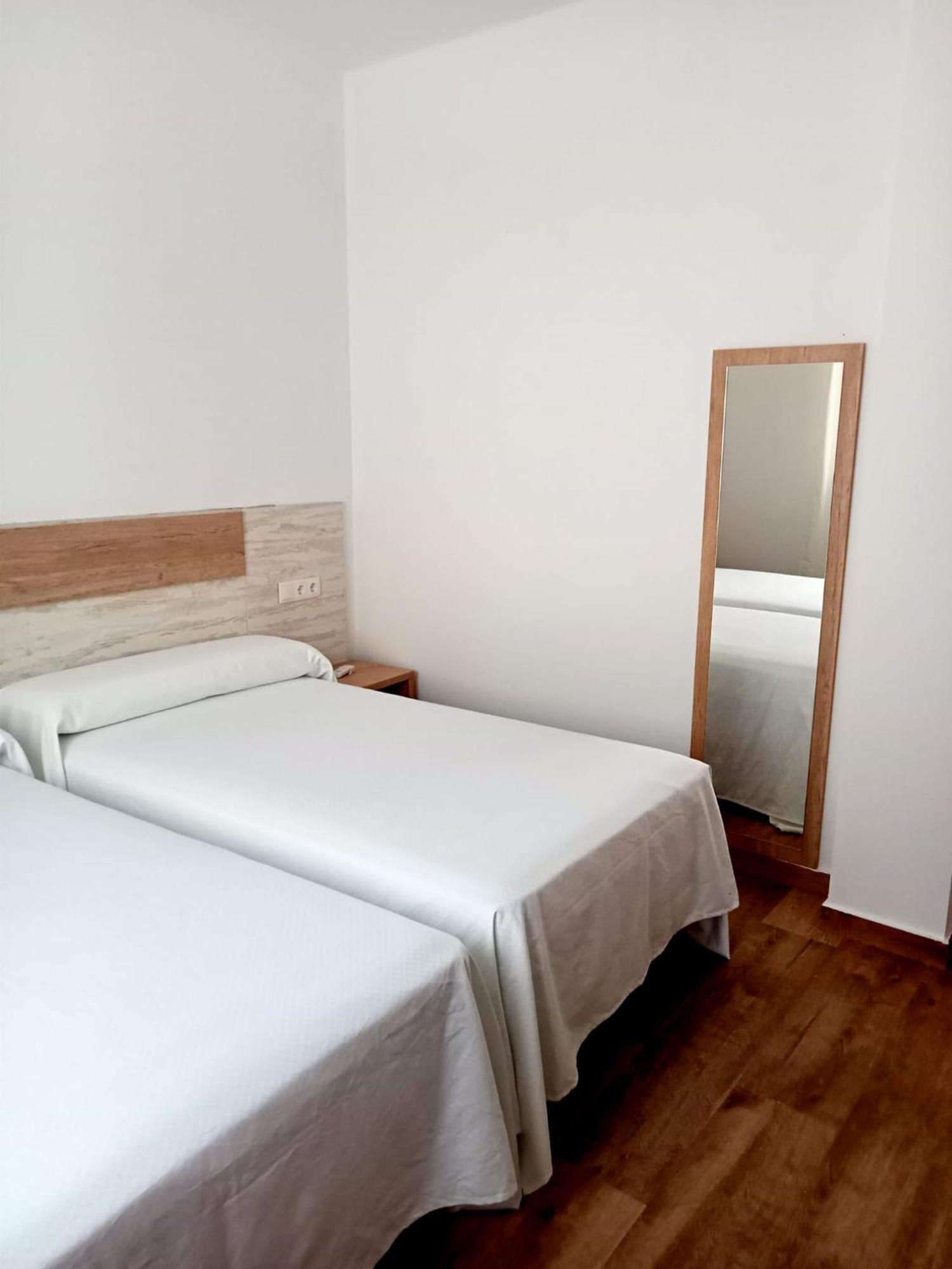 Apartamentos El Arenal Acebo Værelse billede